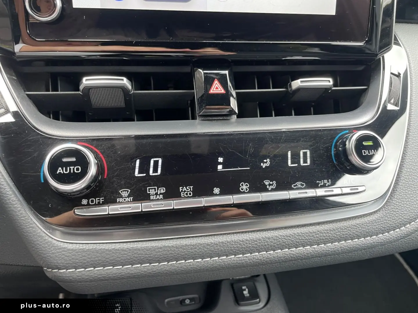 TOYOTA Corolla 2.0 Hybrid TS Team D  Technik Paket Navi