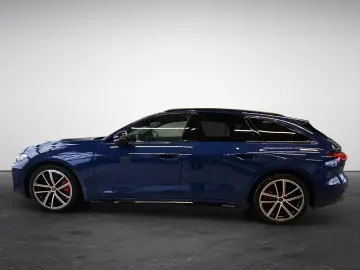 Audi A5 Avant e-hybrid S tronic quattro MMI experience