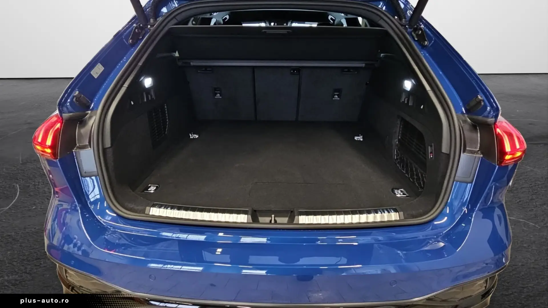 Audi A5 Avant e-hybrid S tronic quattro MMI experience