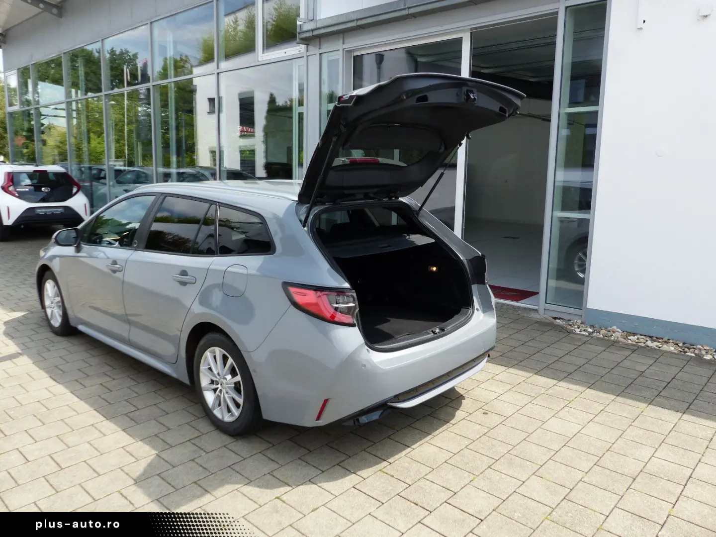 TOYOTA Corolla TS 2.0 Hybrid TeamD & Techpaket Totwink