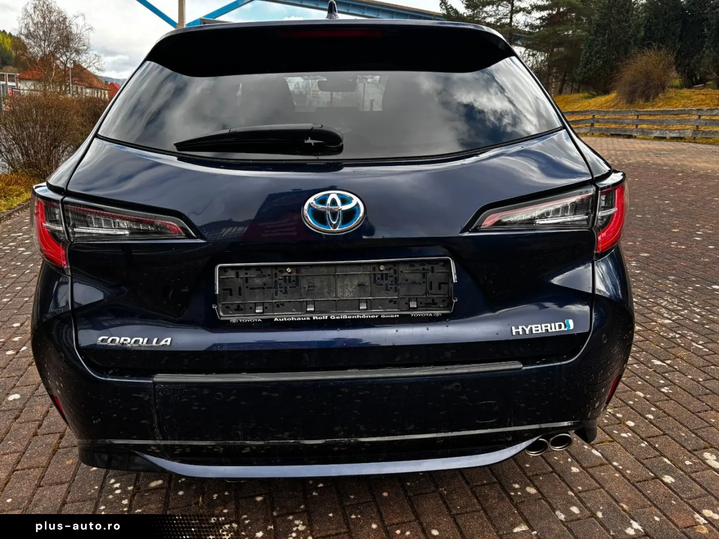 TOYOTA Corolla Touring Sports Hybrid TeamD AHK gepflegt