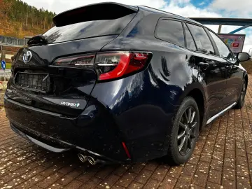 TOYOTA Corolla Touring Sports Hybrid TeamD AHK gepflegt