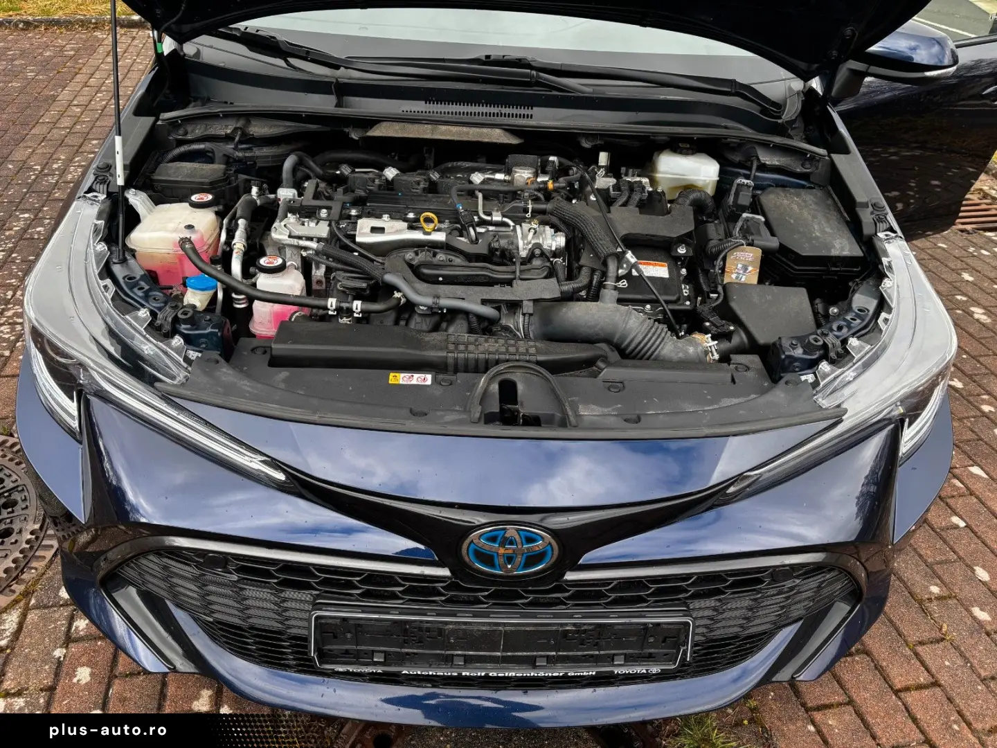 TOYOTA Corolla Touring Sports Hybrid TeamD AHK gepflegt