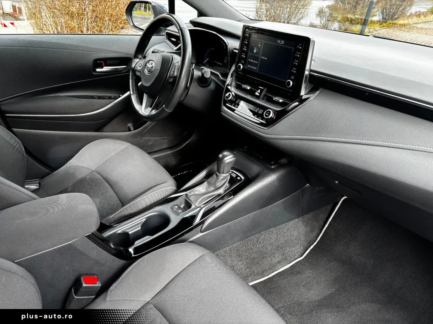 TOYOTA Corolla Touring Sports Hybrid TeamD AHK gepflegt