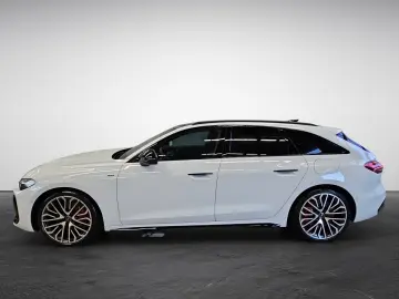 Audi A5 Avant e-hybrid S tronic quattro Tech pro AHK