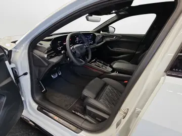 Audi A5 Avant e-hybrid S tronic quattro Tech pro AHK