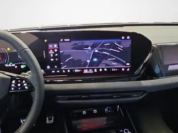 Audi A5 Avant e-hybrid S tronic quattro Tech pro AHK