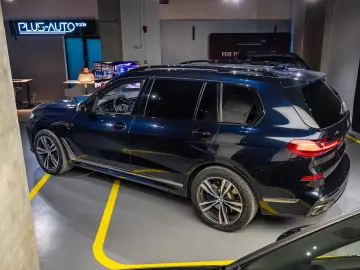 BMW X7 M50I