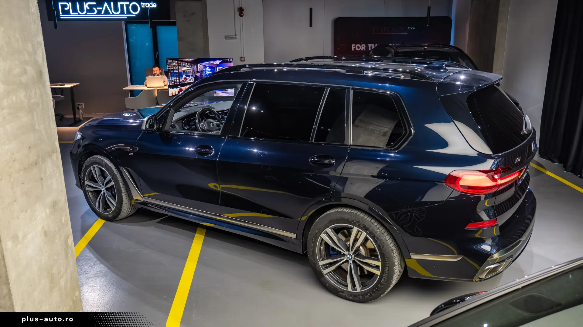 BMW X7 M50I