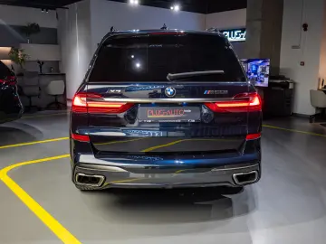 BMW X7 M50I