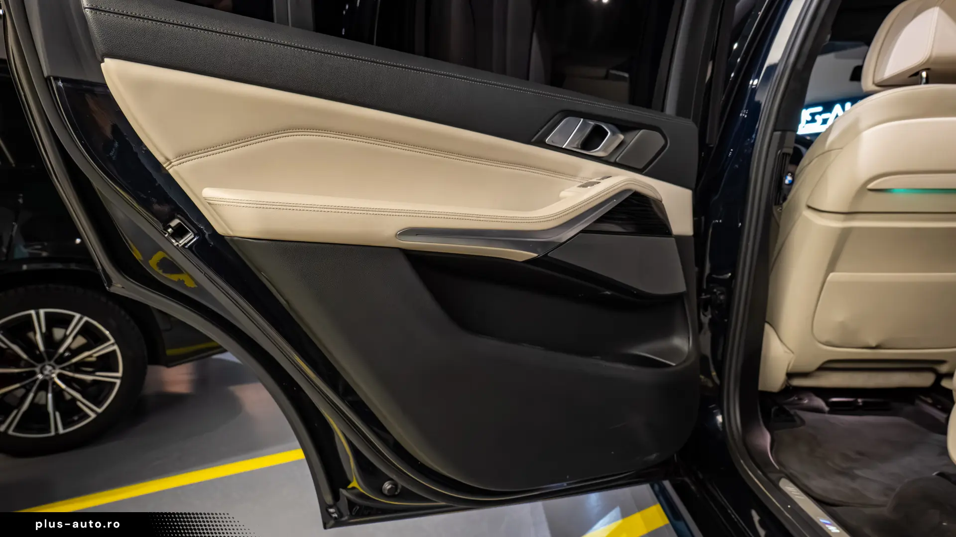 BMW X7 M50I