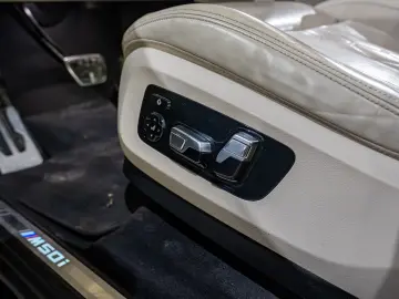 BMW X7 M50I