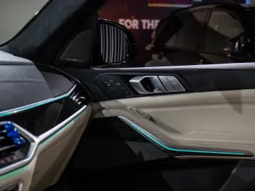BMW X7 M50I
