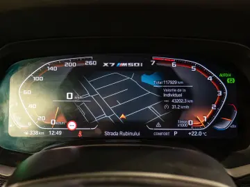 BMW X7 M50I