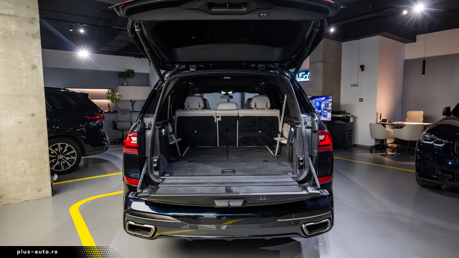 BMW X7 M50I