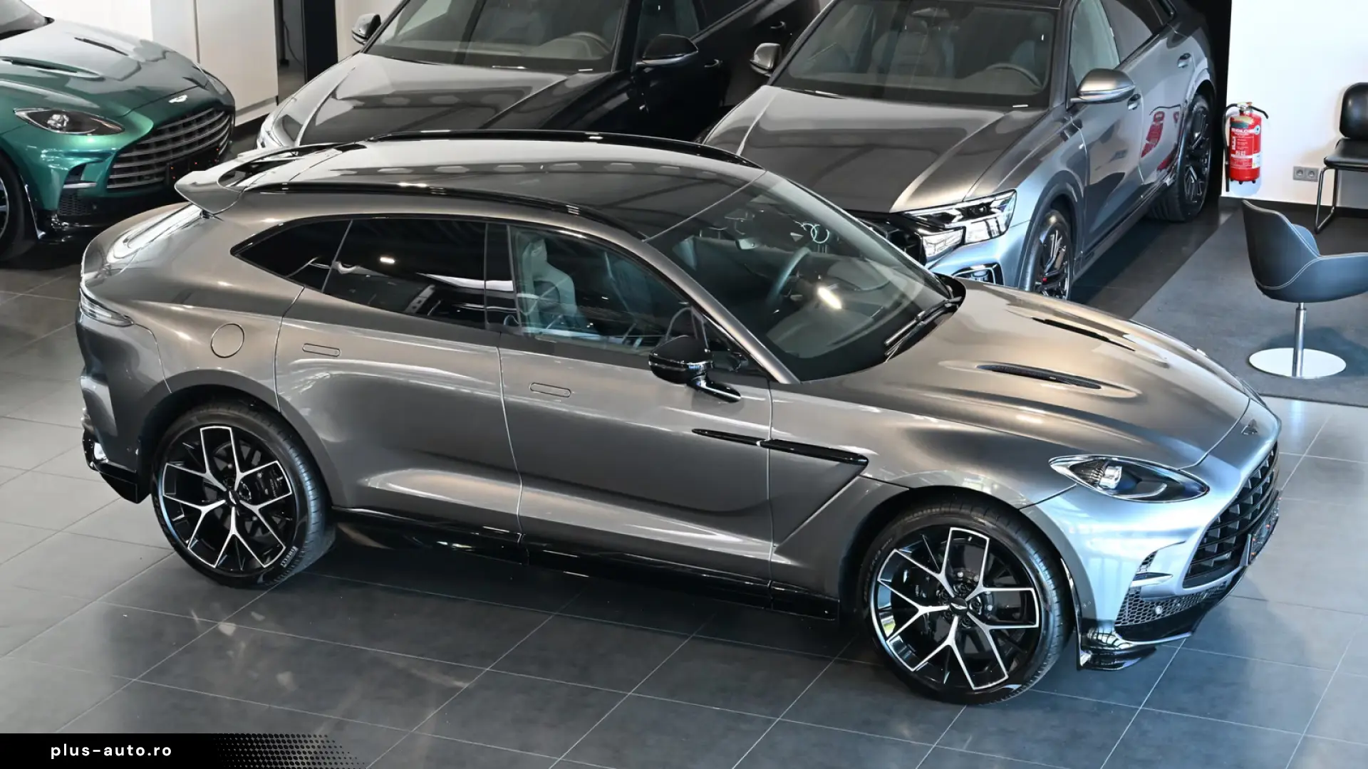 Aston Martin DBX707 Magnetic Silver Carbon Aux Heater Towbar