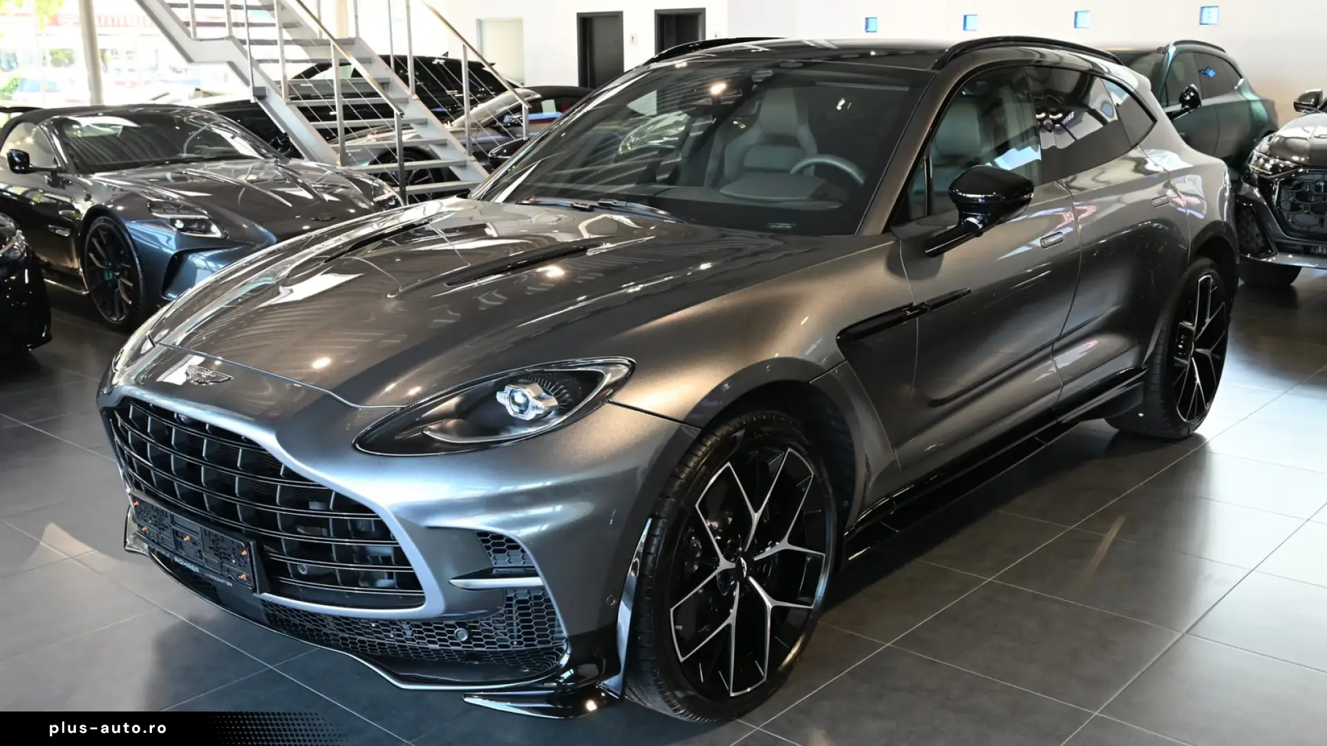 Aston Martin DBX707 Magnetic Silver Carbon Aux Heater Towbar