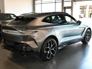 Aston Martin DBX707 Magnetic Silver Carbon Aux Heater Towbar