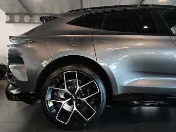Aston Martin DBX707 Magnetic Silver Carbon Aux Heater Towbar