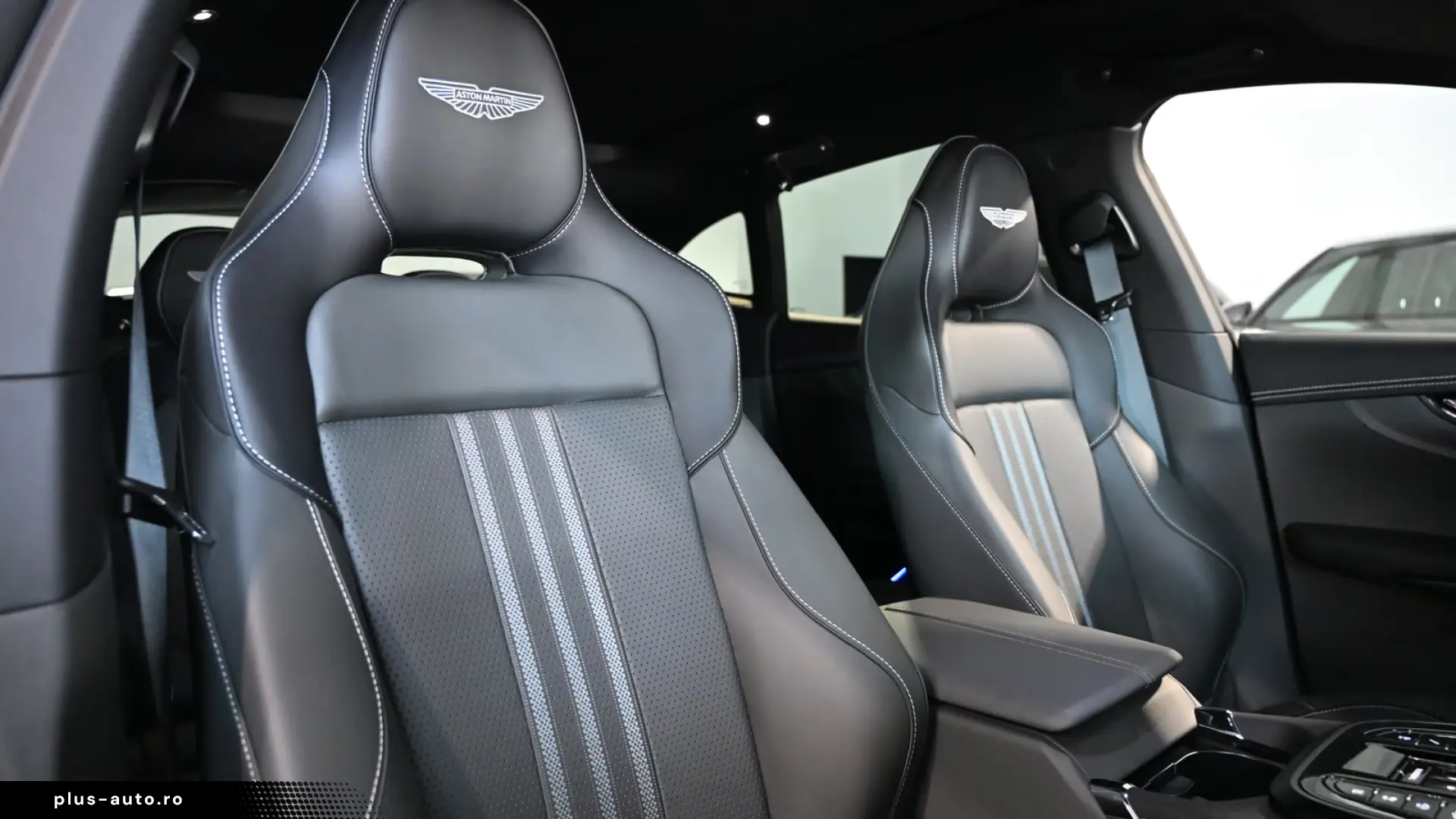 Aston Martin DBX 707 Ultramarine Black Inspire Sport 23