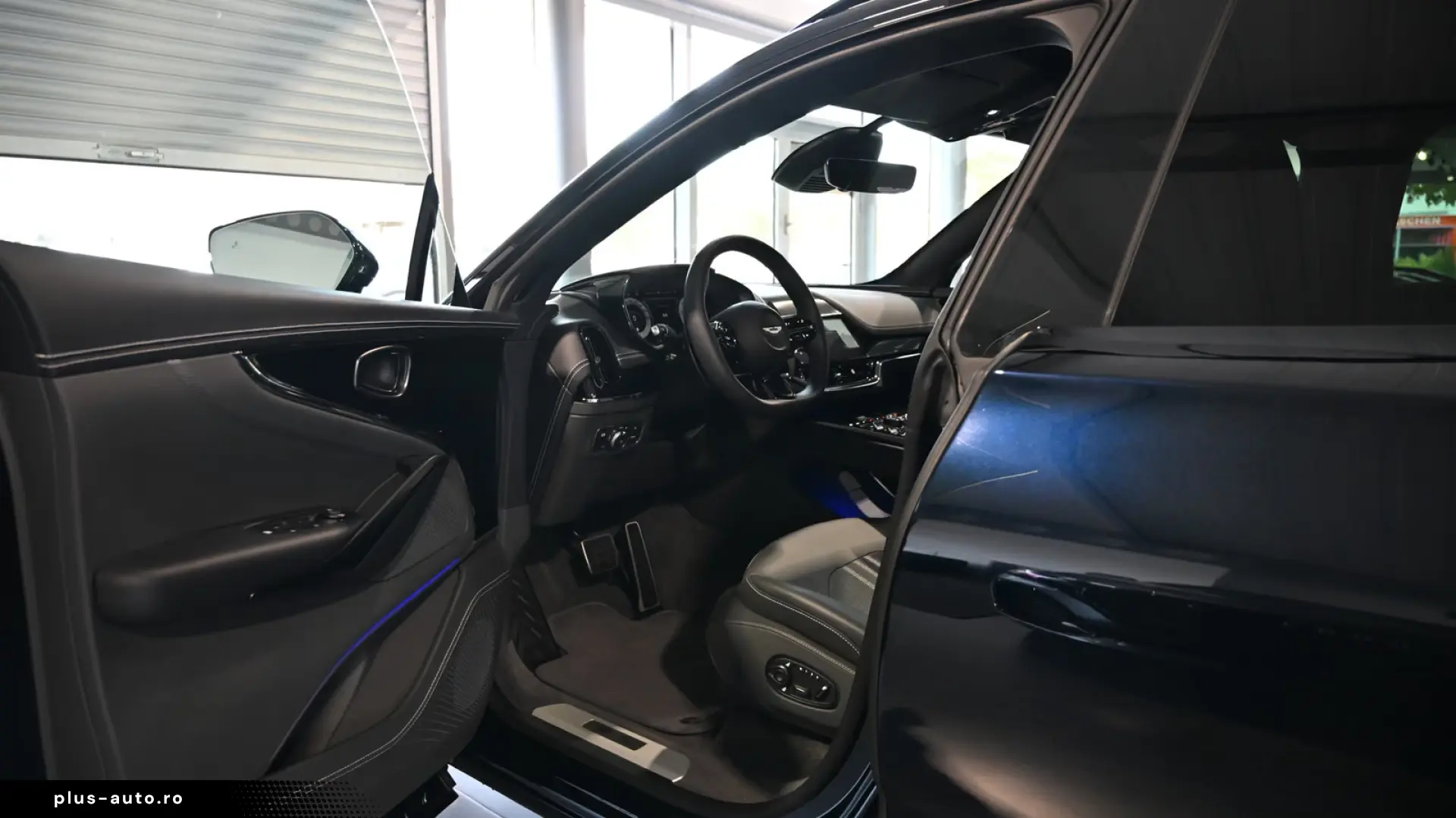 Aston Martin DBX 707 Ultramarine Black Inspire Sport 23
