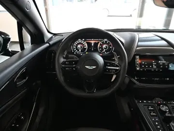 Aston Martin DBX 707 Malachite Green Carbon