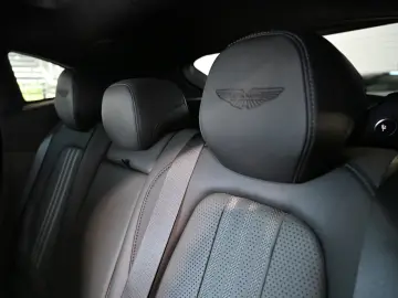 Aston Martin DBX 707 Malachite Green Carbon