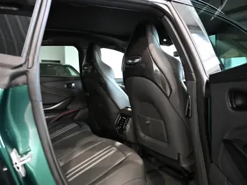 Aston Martin DBX 707 Malachite Green Carbon