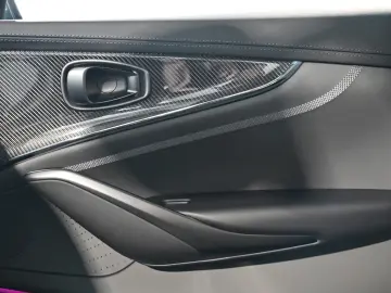 Aston Martin DBX 707 Malachite Green Carbon
