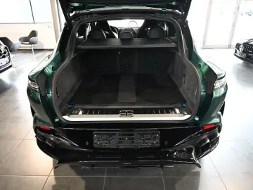 Aston Martin DBX 707 Malachite Green Carbon