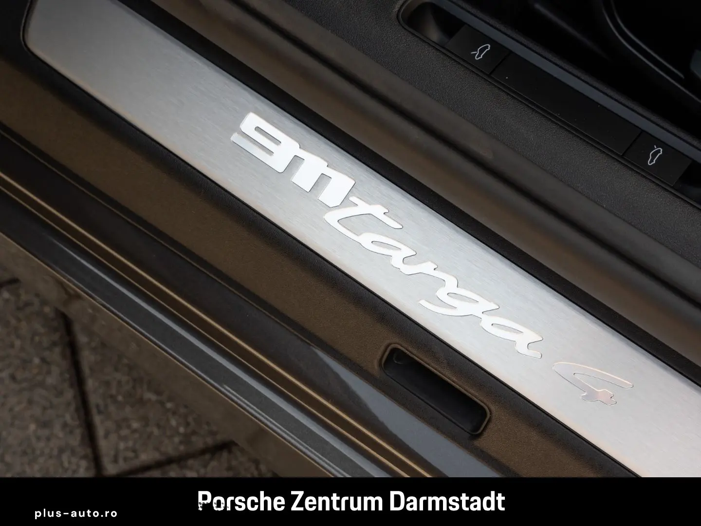 PORSCHE 992 911 Targa 4 Surround-View nur 17.191 km