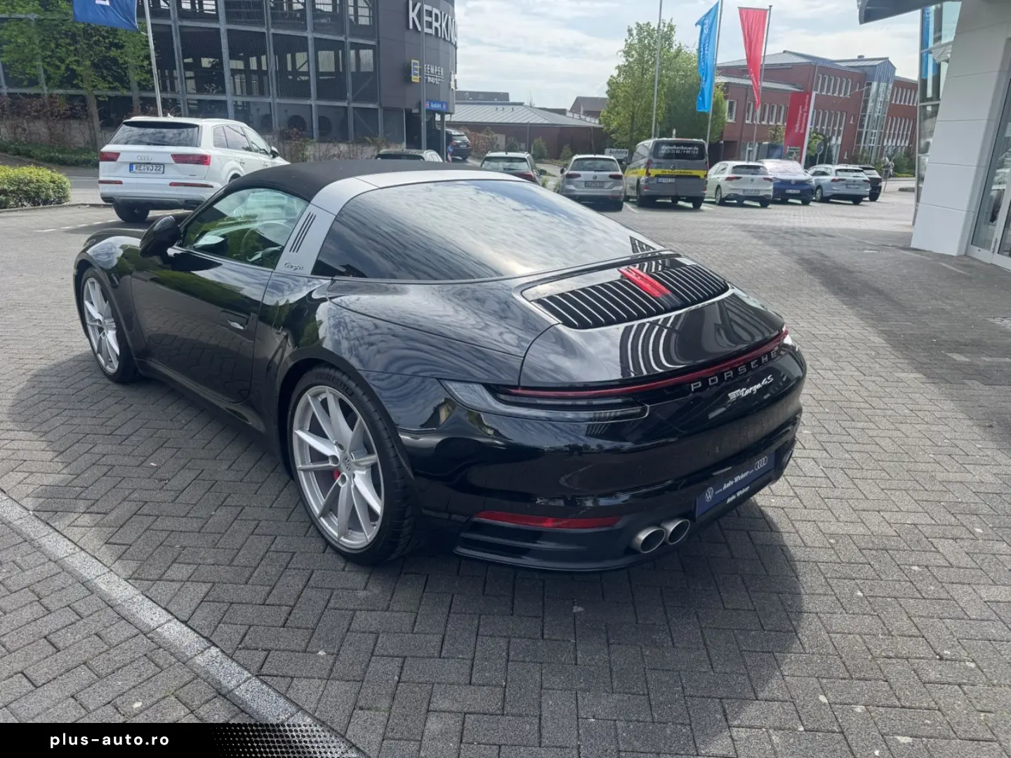 PORSCHE 992 Targa 4S LIFT Matrix Burmester3D Top Zustand