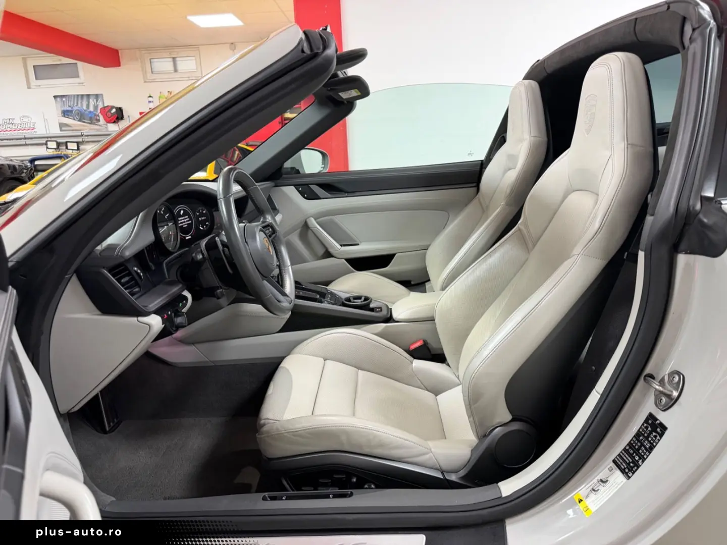 PORSCHE 992 Targa 4S Chrono 360 HA-Lenkung Sitzbelüftung