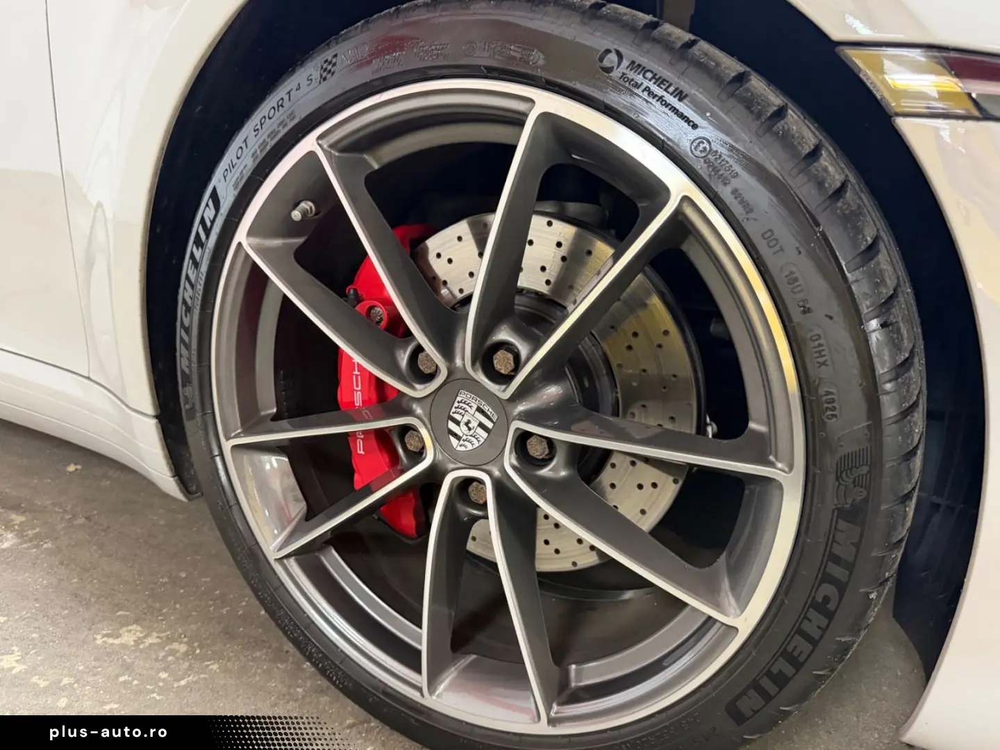 PORSCHE 992 Targa 4S Chrono 360 HA-Lenkung Sitzbelüftung
