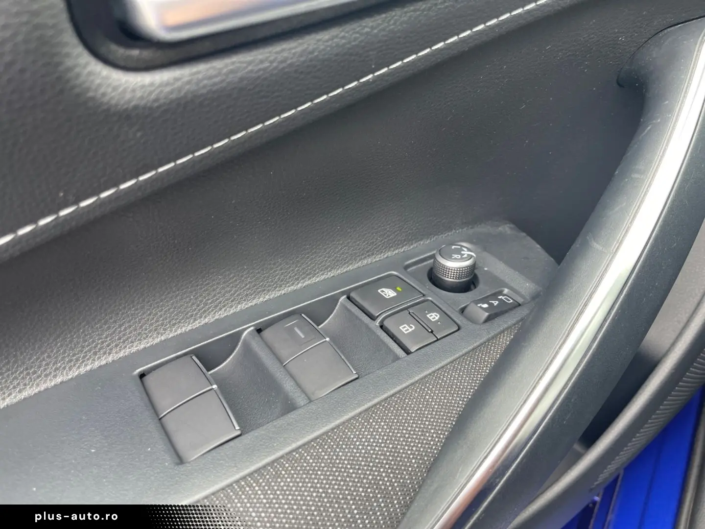 TOYOTA Corolla 1.8 Hybrid Business Edition  ACC SHZ CAM