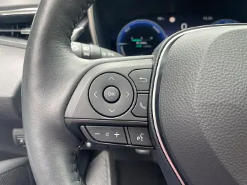 TOYOTA Corolla 1.8 Hybrid Business Edition  ACC SHZ CAM