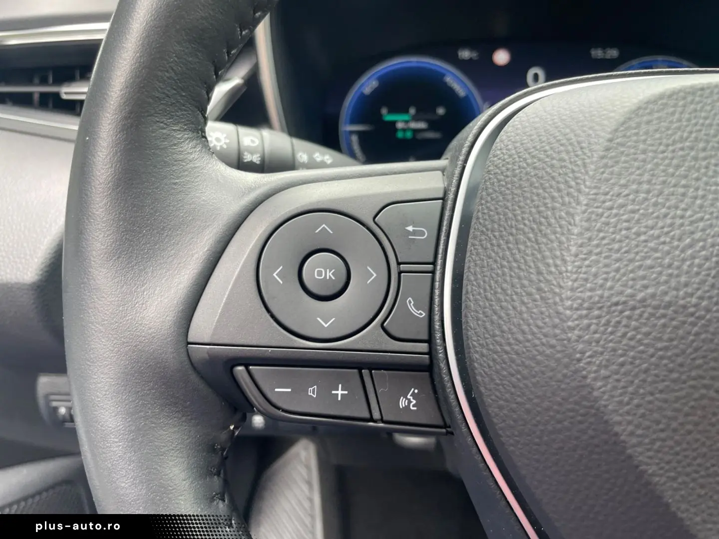 TOYOTA Corolla 1.8 Hybrid Business Edition  ACC SHZ CAM