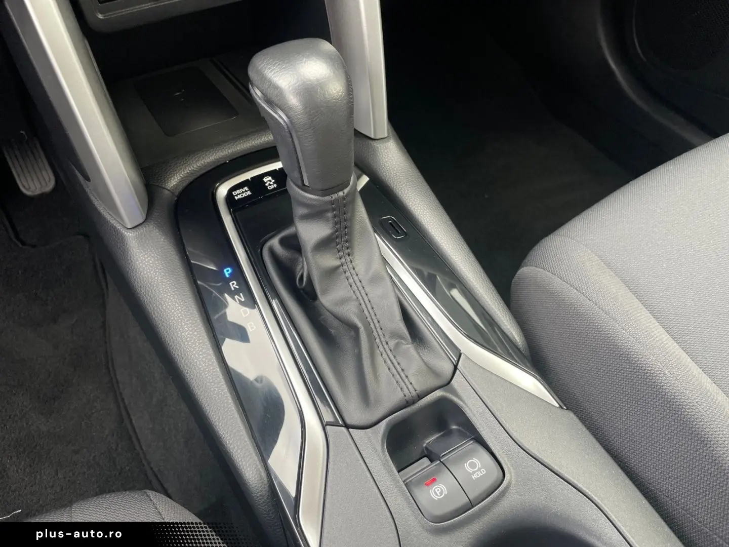 TOYOTA Corolla Cross 2.0 Hybrid Team D  LED CAM CarPlay