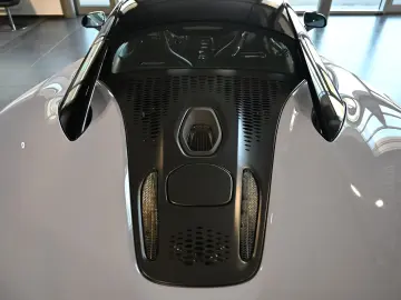 McLaren Artura MSO Ceramic Grey Technology Pack Lift