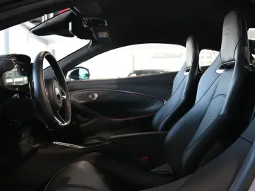 McLaren Artura MSO Ceramic Grey Technology Pack Lift