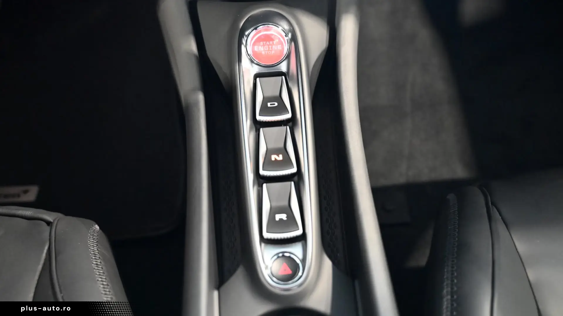 McLaren Artura MSO Ceramic Grey Technology Pack Lift