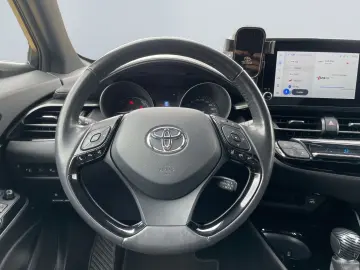 TOYOTA C-HR 2.0 Hybrid Team D  RCam PDC SHZ LED ACC