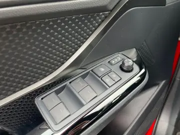 TOYOTA C-HR 2.0 Hybrid Team D  RCam PDC SHZ LED ACC