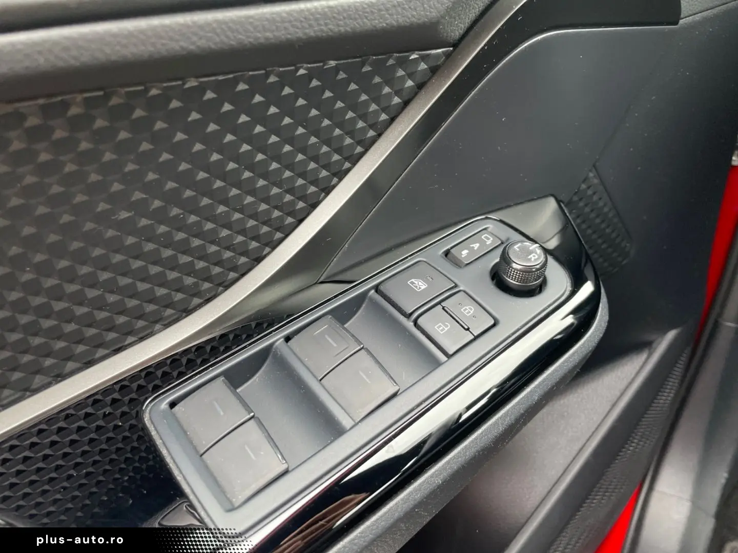 TOYOTA C-HR 2.0 Hybrid Team D  RCam PDC SHZ LED ACC