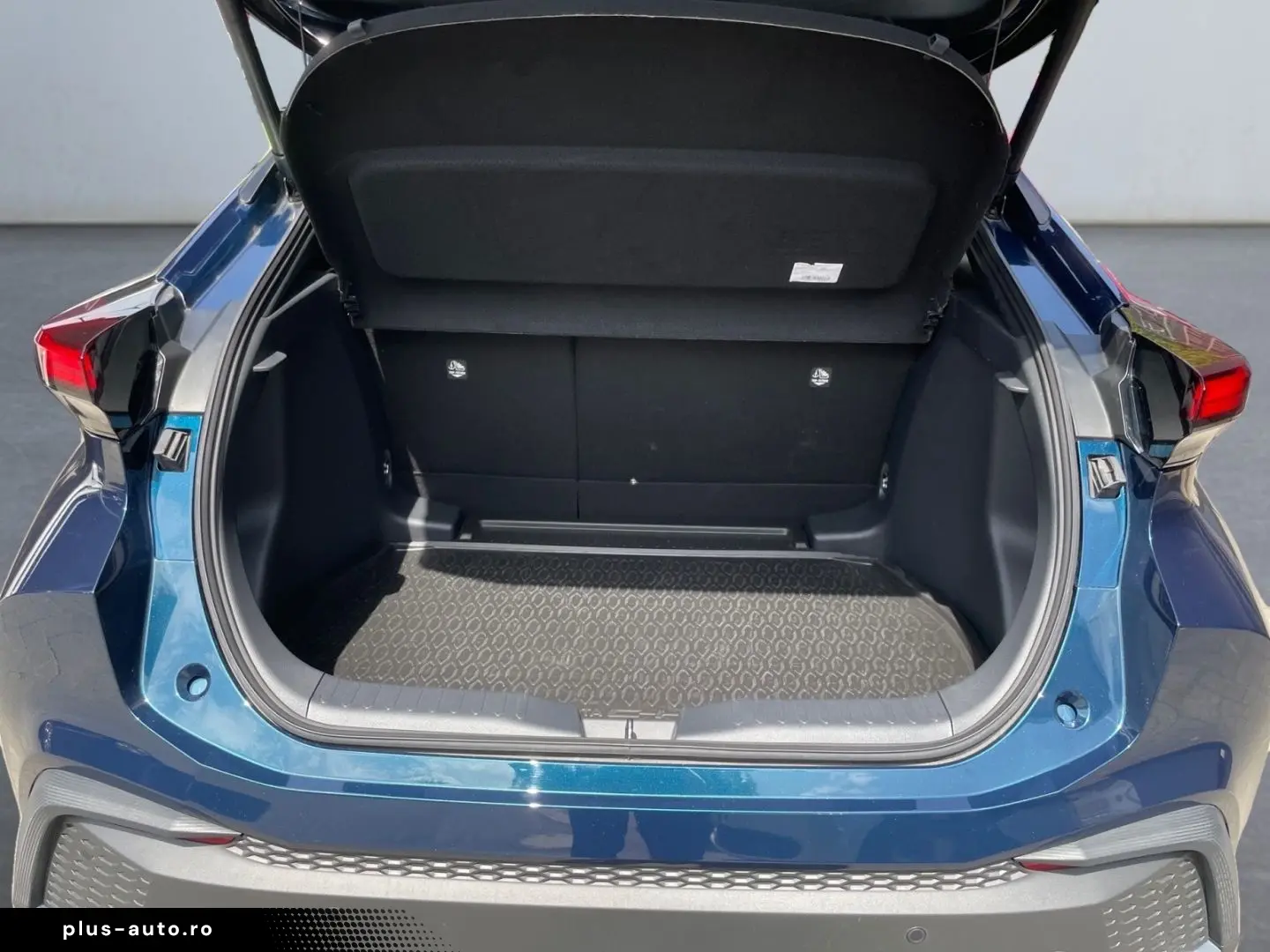 TOYOTA C-HR 1.8 Hybrid Team D  Technik-Paket Kamera SHZ