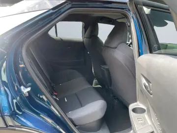 TOYOTA C-HR 1.8 Hybrid Team D  Technik-Paket Kamera SHZ