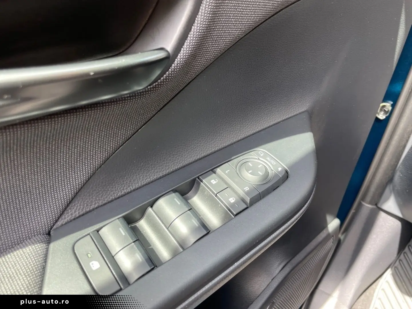 TOYOTA C-HR 1.8 Hybrid Team D  Technik-Paket Kamera SHZ