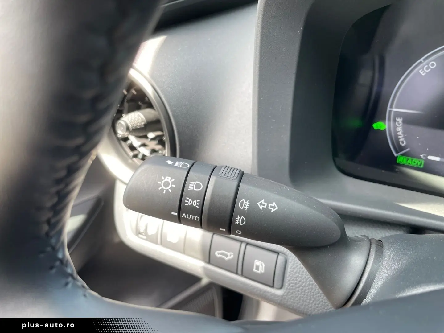 TOYOTA C-HR 1.8 Hybrid Team D  Technik-Paket Kamera SHZ
