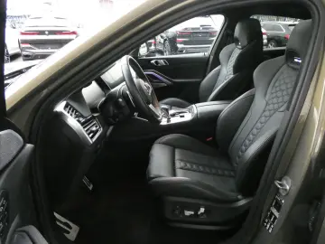 BMW X6 M Competition  Bower & Wilkins  Massage