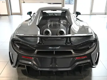 McLaren 600LT Spider MSO Clubsport Senna Seats Lift